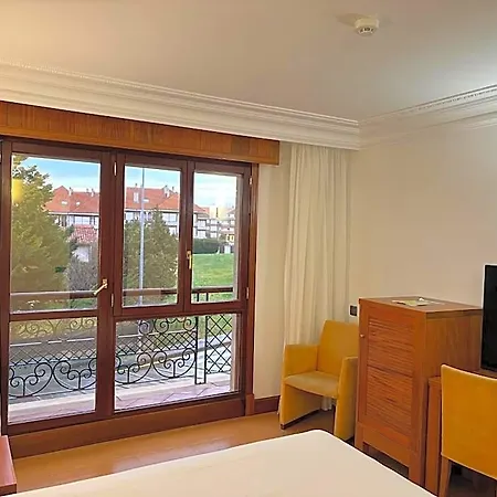 Gran Liber & Playa Golf 4* Noja