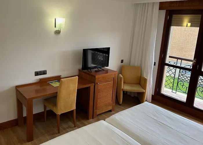 Отель Gran Liber & Playa Golf